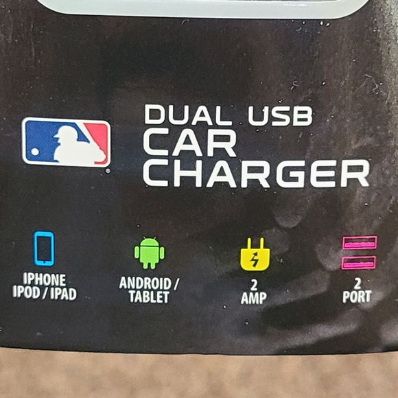 MLB St. Louis Cardinals Dual USB Car Charger - Picture 6 of 6